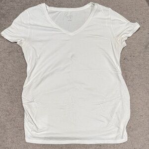 Isabel Maternity by Ingrid & Isabel White Short Sleeve Tee